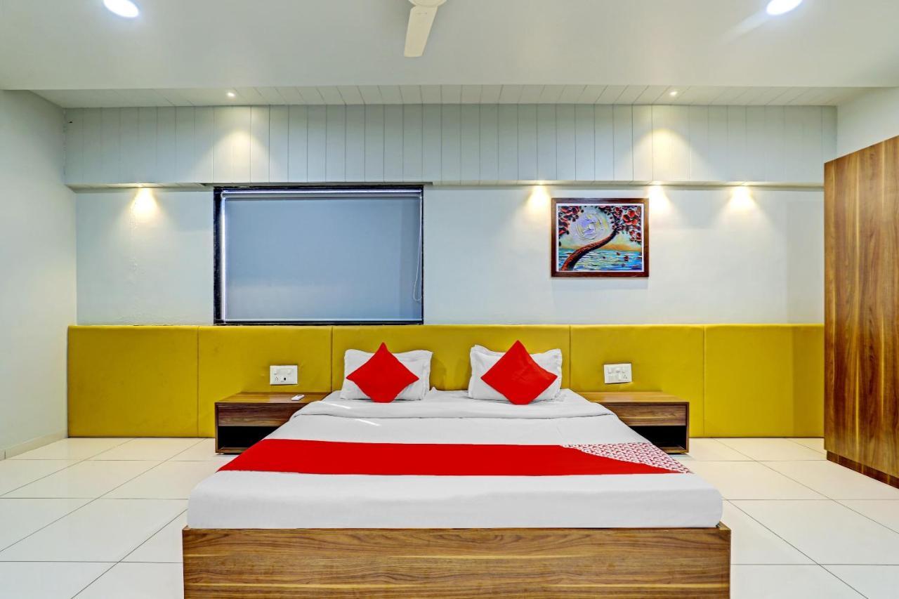 ホテルOyo 70752 Viram House Gorwa エクステリア 写真