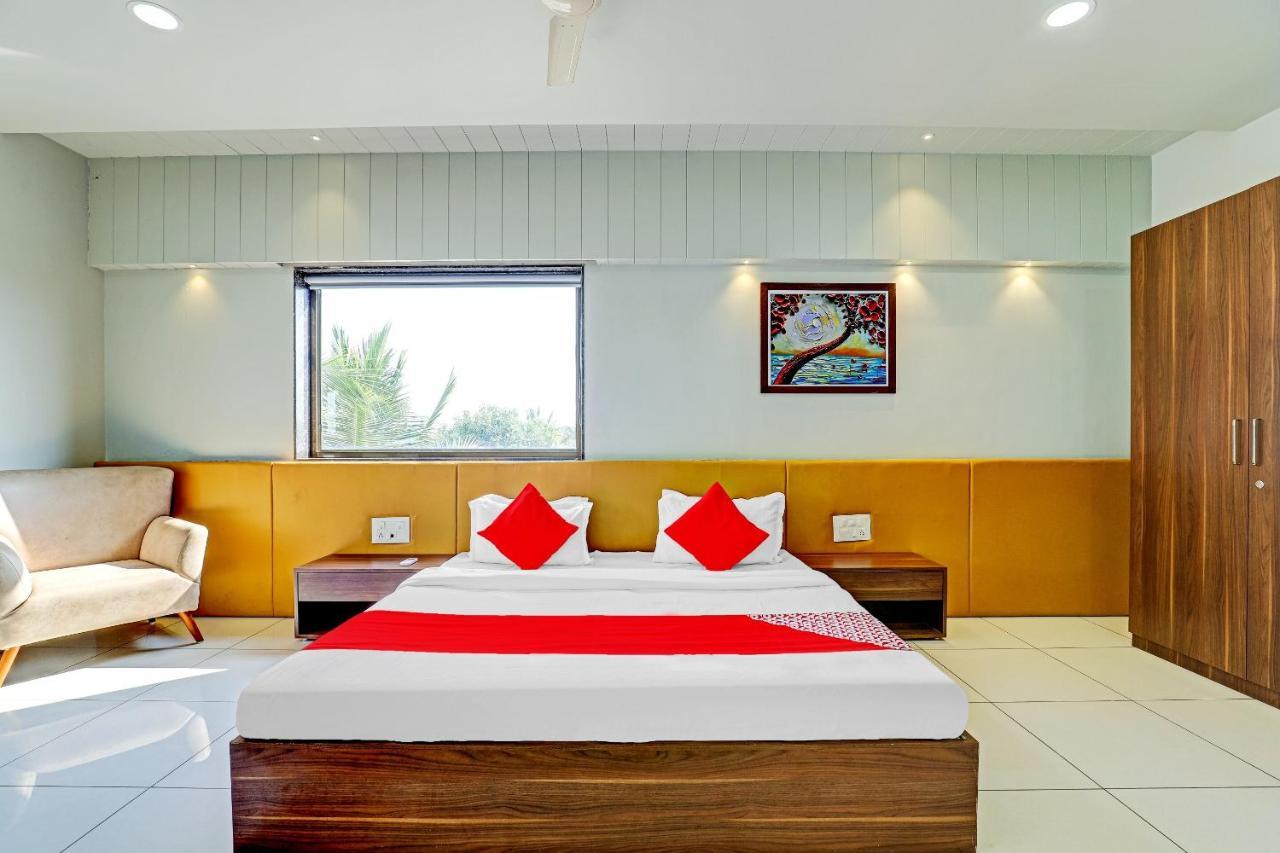 ホテルOyo 70752 Viram House Gorwa エクステリア 写真