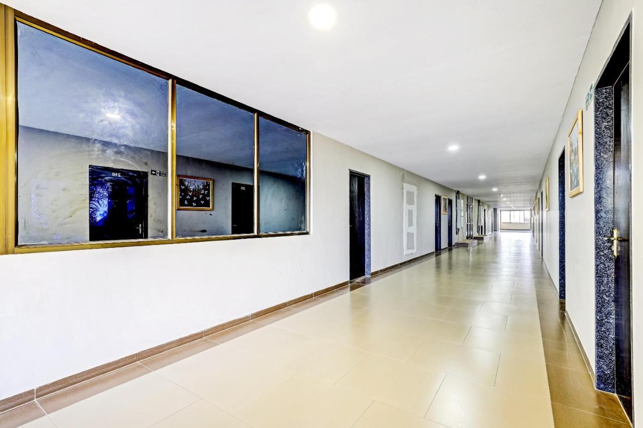 ホテルOyo 70752 Viram House Gorwa エクステリア 写真